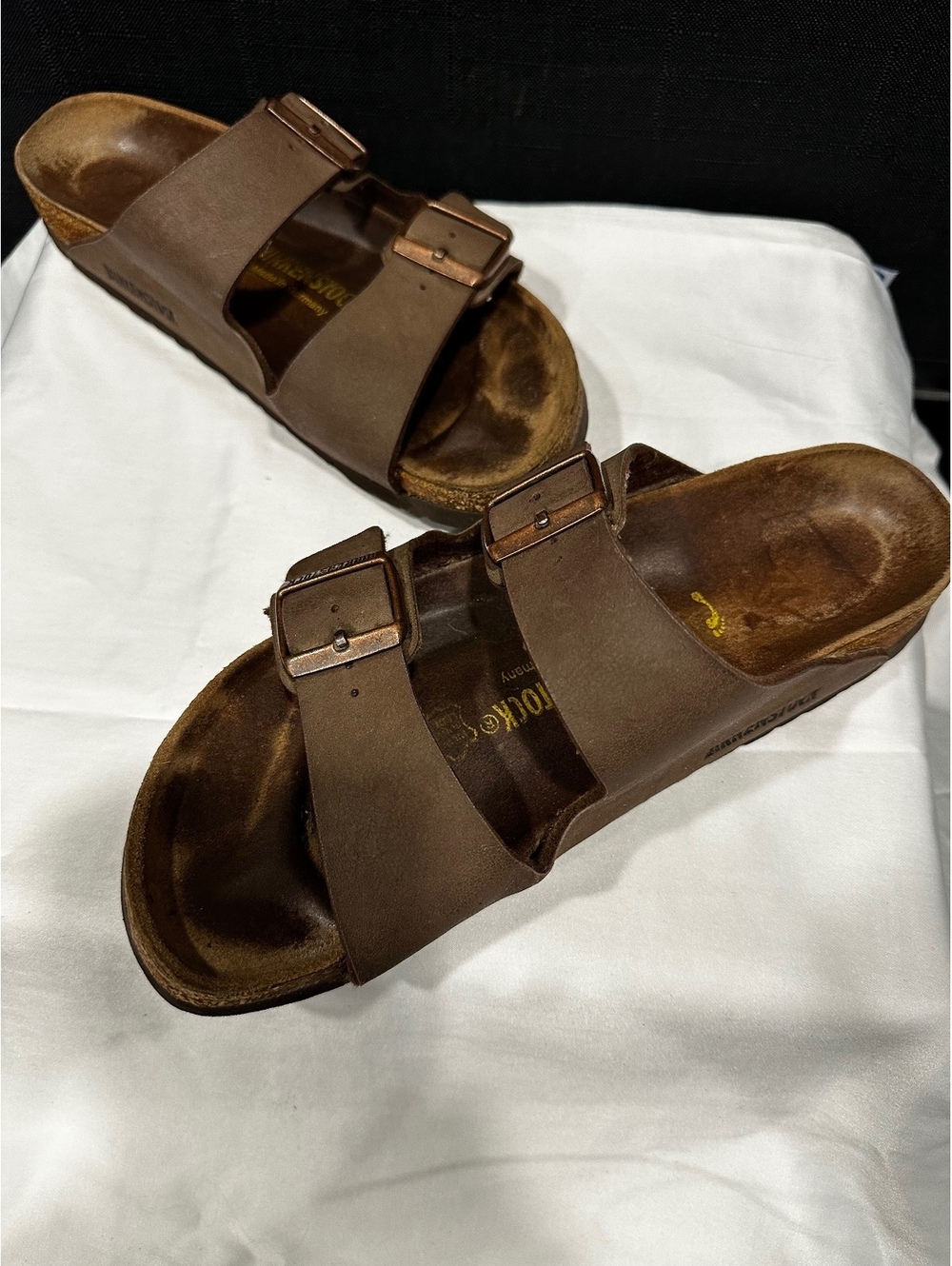 Birkenstock Arizona Brown Leather Sandals Size men’s 9-9.5 and women’s 7-7.5